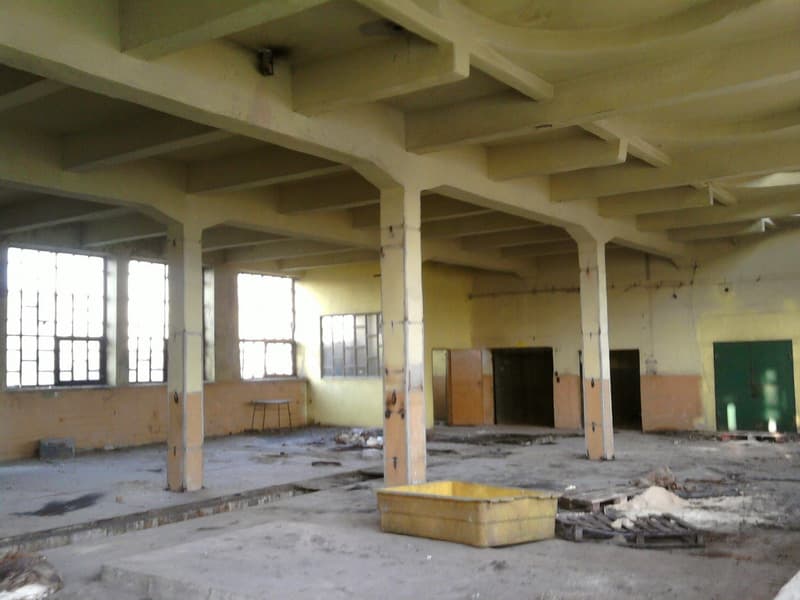 2.500 m2 - pow.uż. - 4